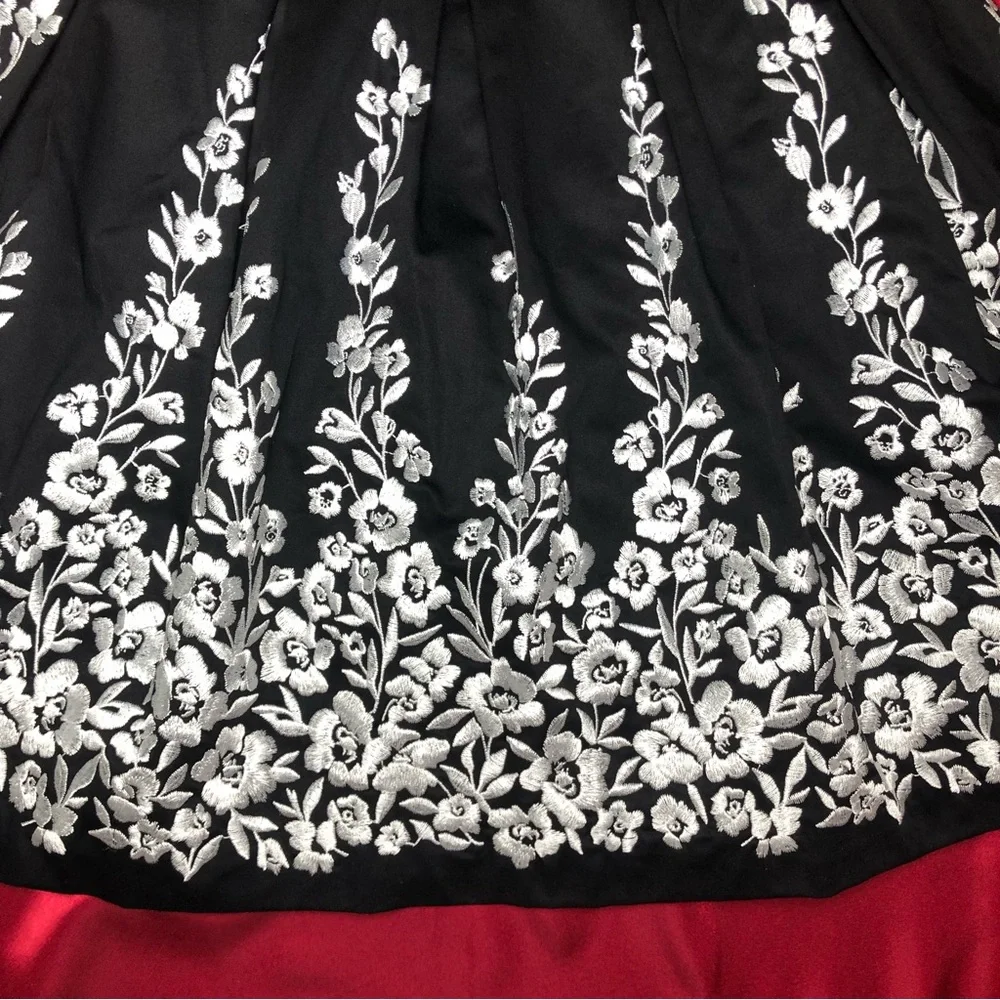 White House Black Market (WHBM) Sleeveless V Neck Embroidered Fit & Flare Dress - Picture 6 of 12